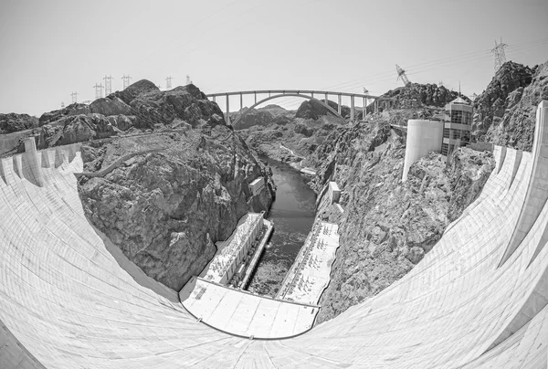 Imagem monocromática da lente fisheye da barragem de Hoover, EUA — Fotografia de Stock