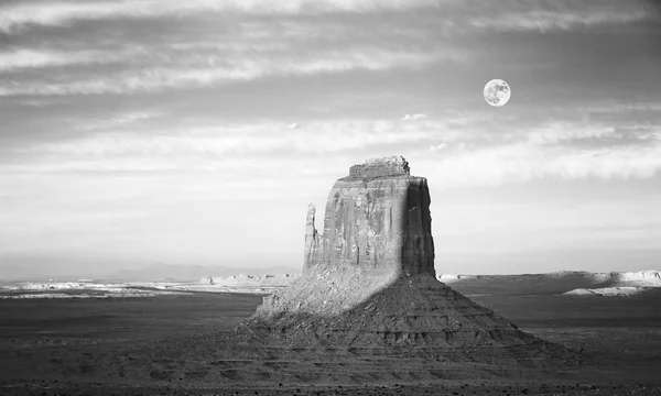 Obraz czarno-biały z formacja skalna w Monument Valley, nas — Zdjęcie stockowe