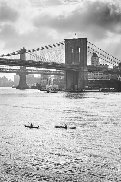 Стилизованное фото реки Гудзон в Нью-Йорке, США — стоковое фото