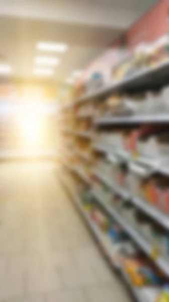 Verschwommener Hintergrund Von Ladenregalen Perspektive Eines Supermarktfensters Verkauf Von Waren — Stockfoto