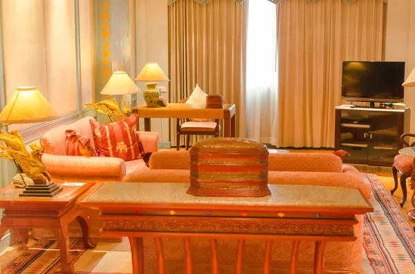 Luxo interior confortável clássico sala de estar — Fotografia de Stock