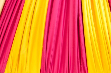 Multi renk kumaş üst üste