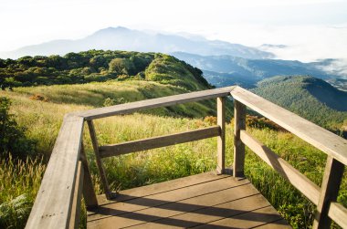 sis tepede. sabah peyzaj