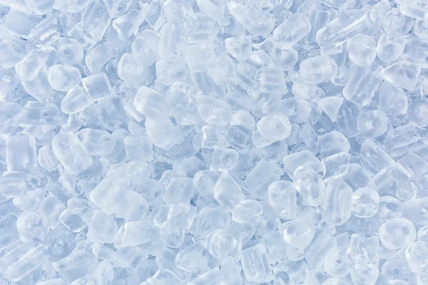 Дробленый лед на белом фоне Стоковое Фото