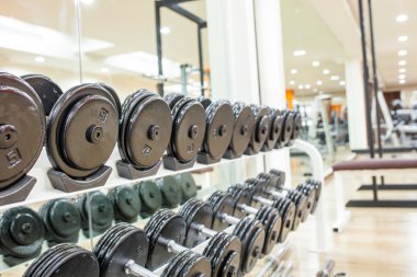 Fitness merkezi Oda arka plan siyah halter