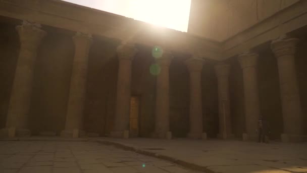 Algemeen Zicht Binnenplaats Van Edfu Tempel Egypte Rivier Nijl Stad — Stockvideo