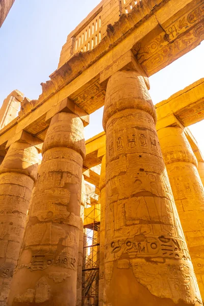 Olbrzymie Kolumny Obelisk Świątyni Karnaka Wielkiego Sanktuarium Amona Stany Zjednoczone — Zdjęcie stockowe