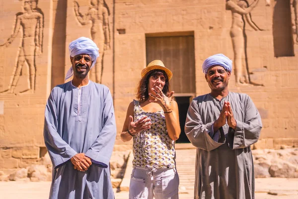 Aswan Egipto Octubre 2020 Dos Trabajadores Nubios Turbantes Que Custodian — Foto de Stock