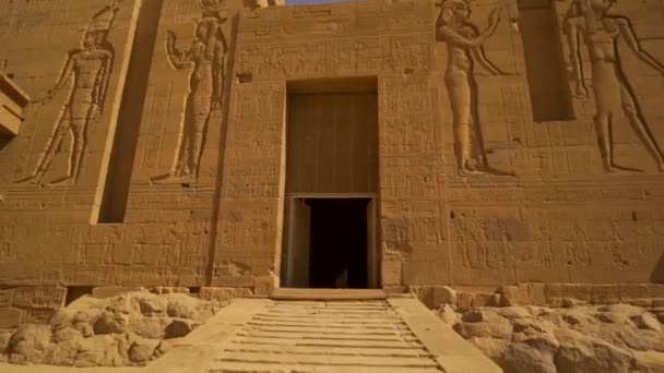 Aşk Tanrıçası Isis Adanmış Bir Tapınak Olan Nil Nehrinden Görülen — Stok video