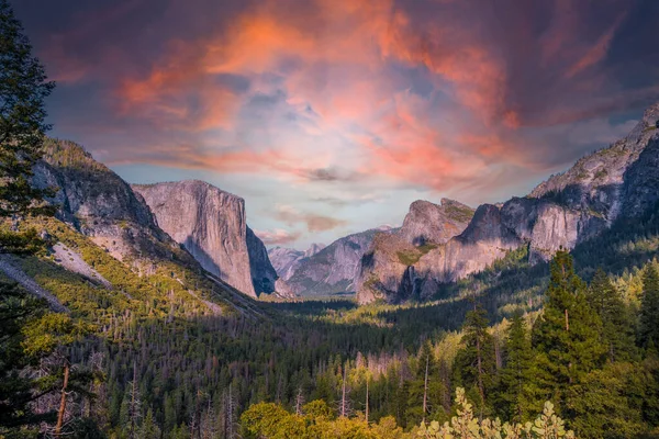 Vista Del Túnel Vista Hermoso Amanecer Verano Parque Nacional Yosemite — Foto de Stock