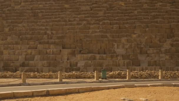 Kahire Mısır Ekim 2020 Ginza Piramitleri Üzerinde Çalışan Arabası Işçileri — Stok video