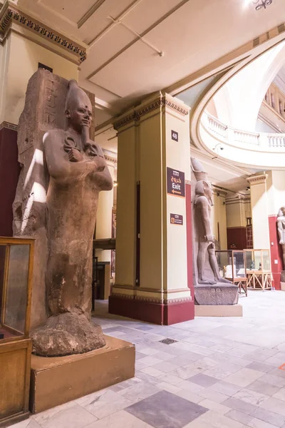 カイロ エジプト 2020年10月 カイロのエジプト博物館にある古代エジプトのファラオの美しいエジプト彫刻 — ストック写真