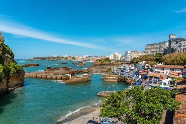 Biarritzin Venesatama Kesäiltapäivänä Biarritzin Kunta Atlantin Pyreneiden Departementti Ranska — kuvapankkivalokuva