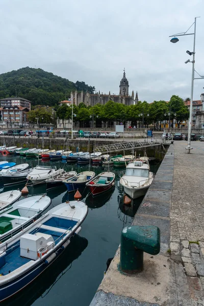 Cantabrian Denizi Ndeki Biscay Körfezi Ndeki Lekeitio Belediyesinin Limanında Tekneler — Stok fotoğraf