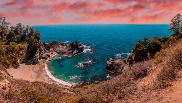 Cachoeira Mcway Sua Bela Praia Pôr Sol Califórnia Estados Unidos — Fotografia de Stock