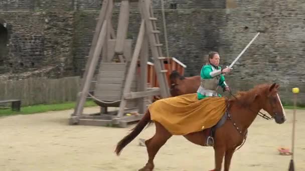 Fougeres Bretagna Francia Agosto 2021 Spettacoli Medievali All Interno Del — Video Stock