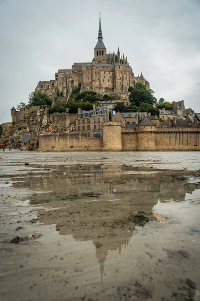 Famous Mont Saint Michel Abbey Reflected Water Low Tide Normandy — Stock Photo, Image