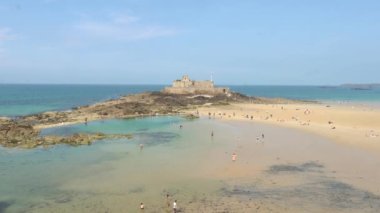 Plage de Bon-Secours Saint-Malo 'daki doğal havuz Ille ve Vilaine Bölümü, Fransa