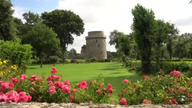 Chateau de la Hunaudaye bir ortaçağ kalesidir.