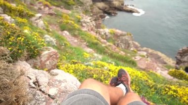 Phare Du Cap Frehel, Fransa 'nın Cotes de Armor eyaletinde yer alan bir deniz feneridir. Kaptan Frehel 'in ucunda.