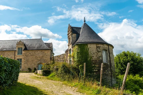 城公園 Rochefort Enブルターニュ地方のモルビアン県Rochefort Terreという中世の村にあります フランス — ストック写真