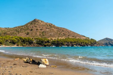 Cala Montjoi, Akdeniz 'deki Cap Creus Doğal Parkı' nın güzel plajı Gerona, Costa Brava Katalonya 'nın. İspanya