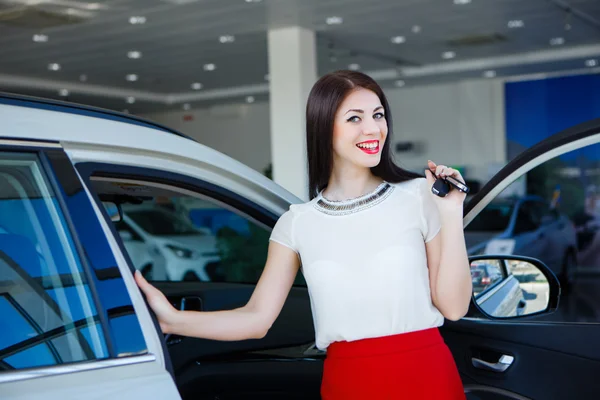 Beautiful girl with car keys — Stock Photo, Image