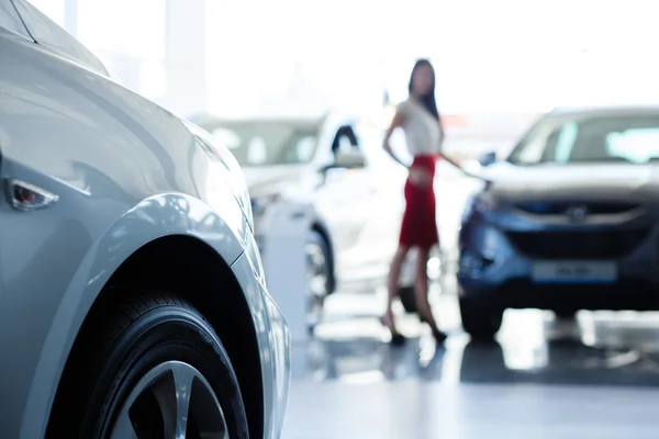 Beautiful girl with car keys — Stock Photo, Image