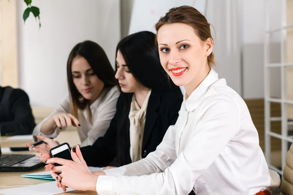 Businessteam working together on project — Stock Photo, Image