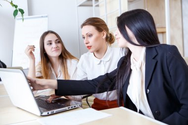 Kurumsal proje üzerinde birlikte çalışma