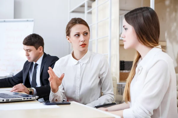 Businessteam working together on project — Stock Photo, Image