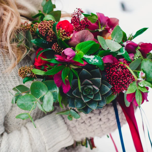 Bridal bouquet with red and burgundy colors — Stock Photo, Image