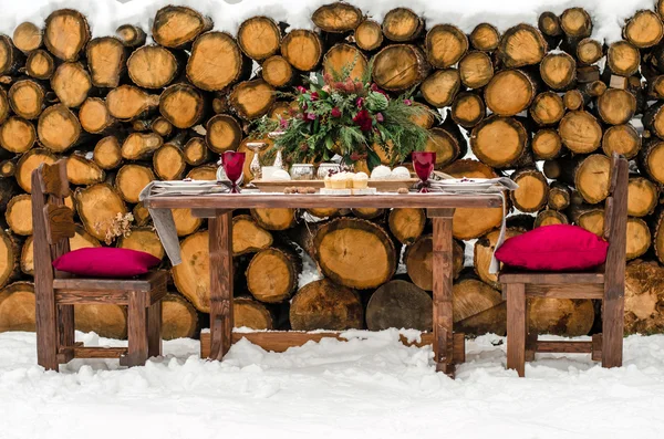 Bröllops bord. Vackra vinter dekorationer — Stockfoto
