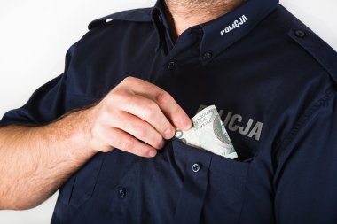 Polis alarak rüşvet