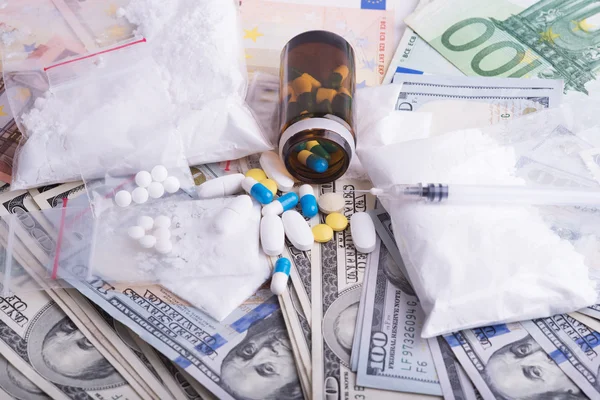 Наркотики та заборонені речовини - незаконна торгівля — стокове фото