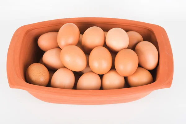 Свежие яйца цыплят — стоковое фото