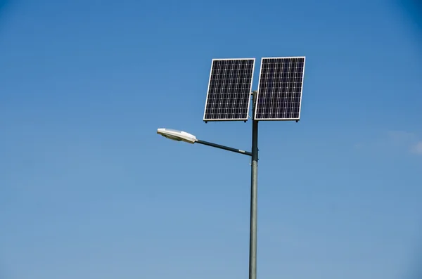 Energía solar renovable. — Foto de Stock