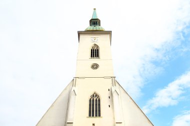 14. yüzyılda, Bratislava, Cap inşa St Martin's Cathedral