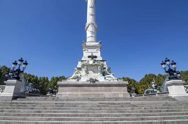 Vista lateral da fonte de Girondins. Bordéus, França . — Fotografia de Stock