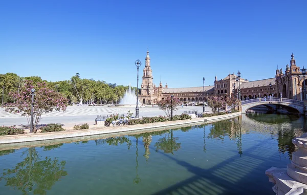 Španělské náměstí v Sevilla, (Španělsko Andalusie). — Stock fotografie