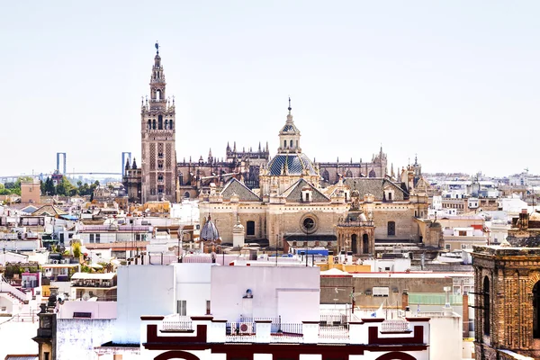 Vista de Sevilla desde la sombrilla de Metropol. Andalucía, España . — Foto de Stock