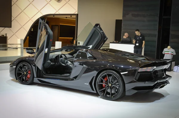 Black Lamborghini Aventador Roadster — 스톡 사진