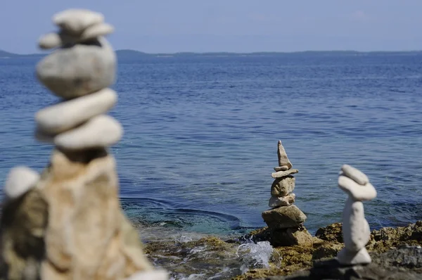 Zen stones on the beach — Stock Photo, Image