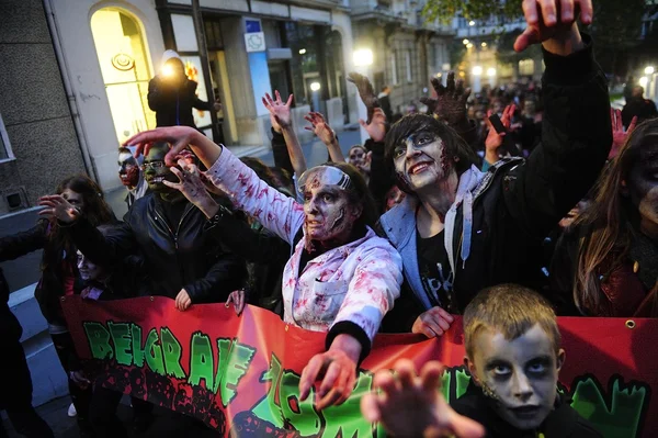 Belgrad zombi yürüme