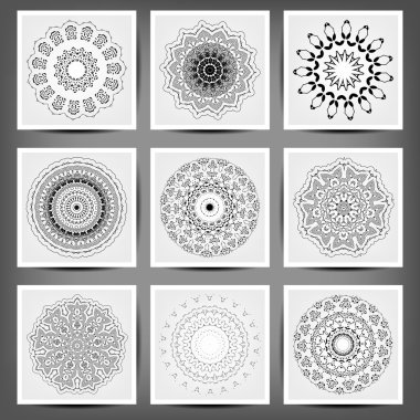 Etnik süs çiçek desenli kümesi. Elle çizilmiş mandalalar. Geleneksel arka plan gelecek şekilde yönlendirin. Dantel yuvarlak süsler. Etnik, Hint, İslam, Asya, Osmanlı