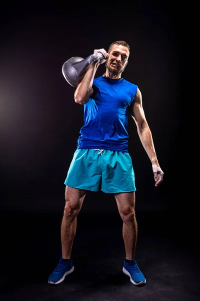 Man Blue Shirt Shorts Trains Kettlebell Fitness Kettlebell — Stock Photo, Image