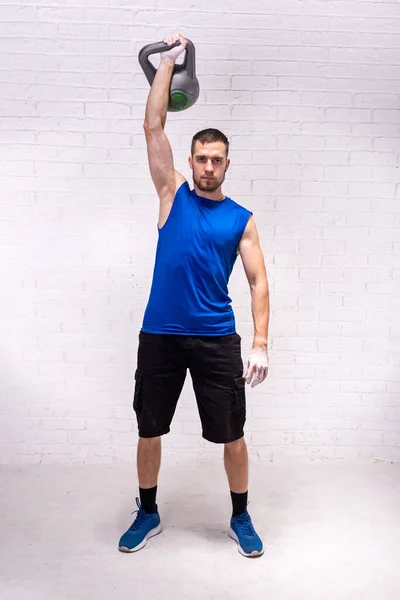 Fitness Kettlebell Man Trains Kettlebell Active Lifestyle Sports — Stock Photo, Image