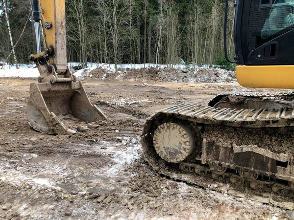 Excavator Digs Ground Repairs Road Spring Day Close Renovation Work — Stock Photo, Image