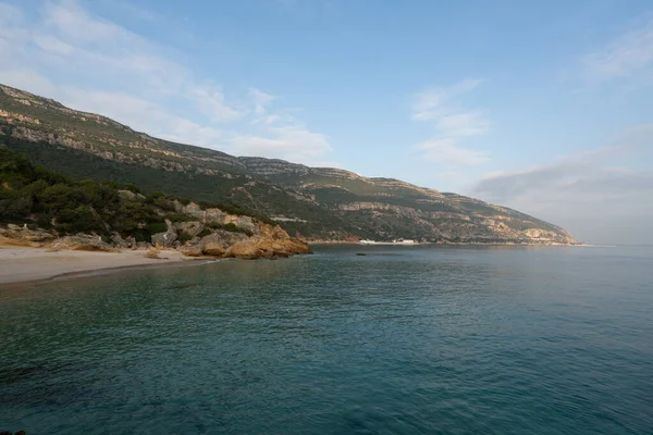 Paraíso Idílico Playa Coelhos Con Agua Turquesa Parque Arrabida Portugal — Foto de Stock