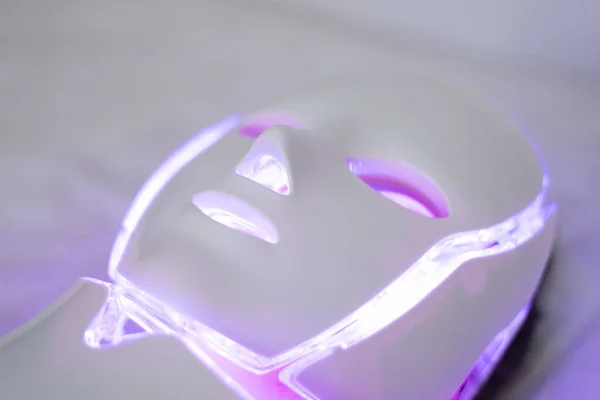 Vrouw Met Led Light Therapy Facial Beauty Mask Photon Therapy — Stockfoto